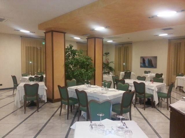 מונטקיו אמיליה Hotel Conteverde מראה חיצוני תמונה