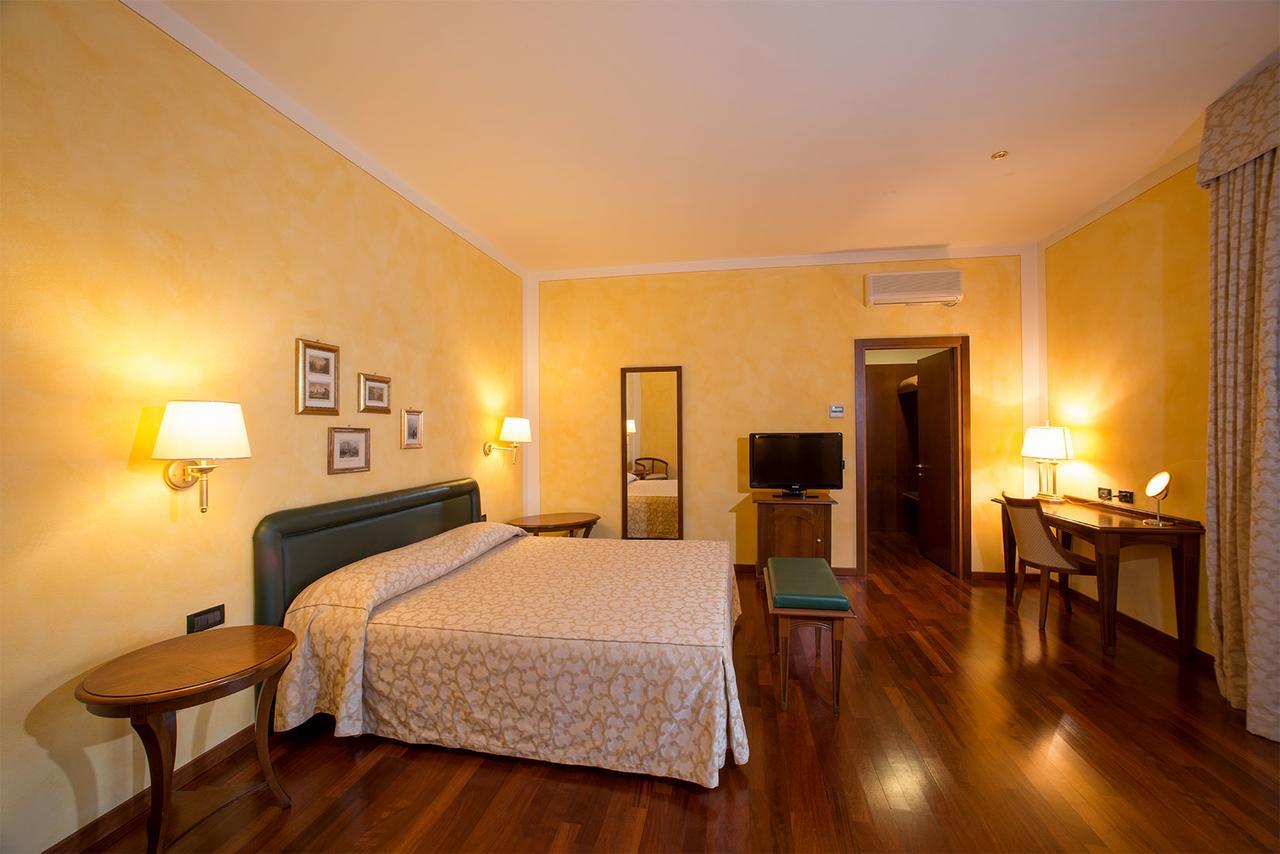 מונטקיו אמיליה Hotel Conteverde מראה חיצוני תמונה