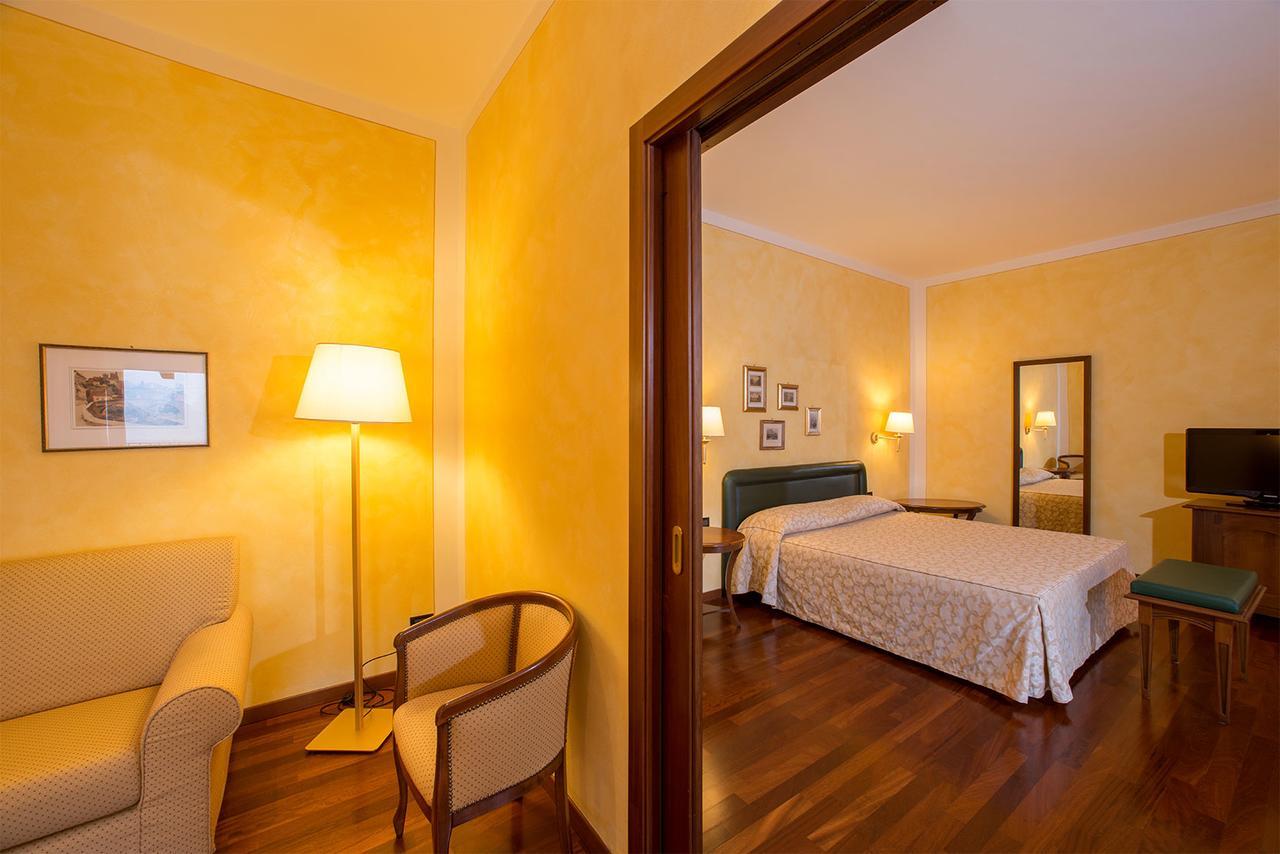 מונטקיו אמיליה Hotel Conteverde מראה חיצוני תמונה